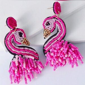 🦩Bohemian Style Pendant
Earrings, With Fashionable Flamingo Design🦩
